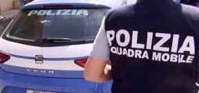 Messina: Docenti Attaccati in Aula, La Polizia Arresta Minore Coinvolto Anche nel Pestaggio di un Anziano sulla Panoramica dello Stretto