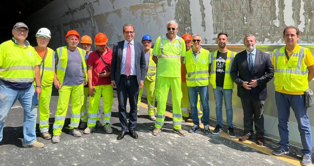 Messina festeggia la riapertura del viadotto Ritiro: Schifani e Aricò elogiano l'importanza di questa opera fondamentale!