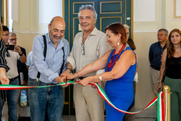 Mostra d’arte contemporanea “Verso il futuro con uno sguardo al passato” inaugurata a Messina