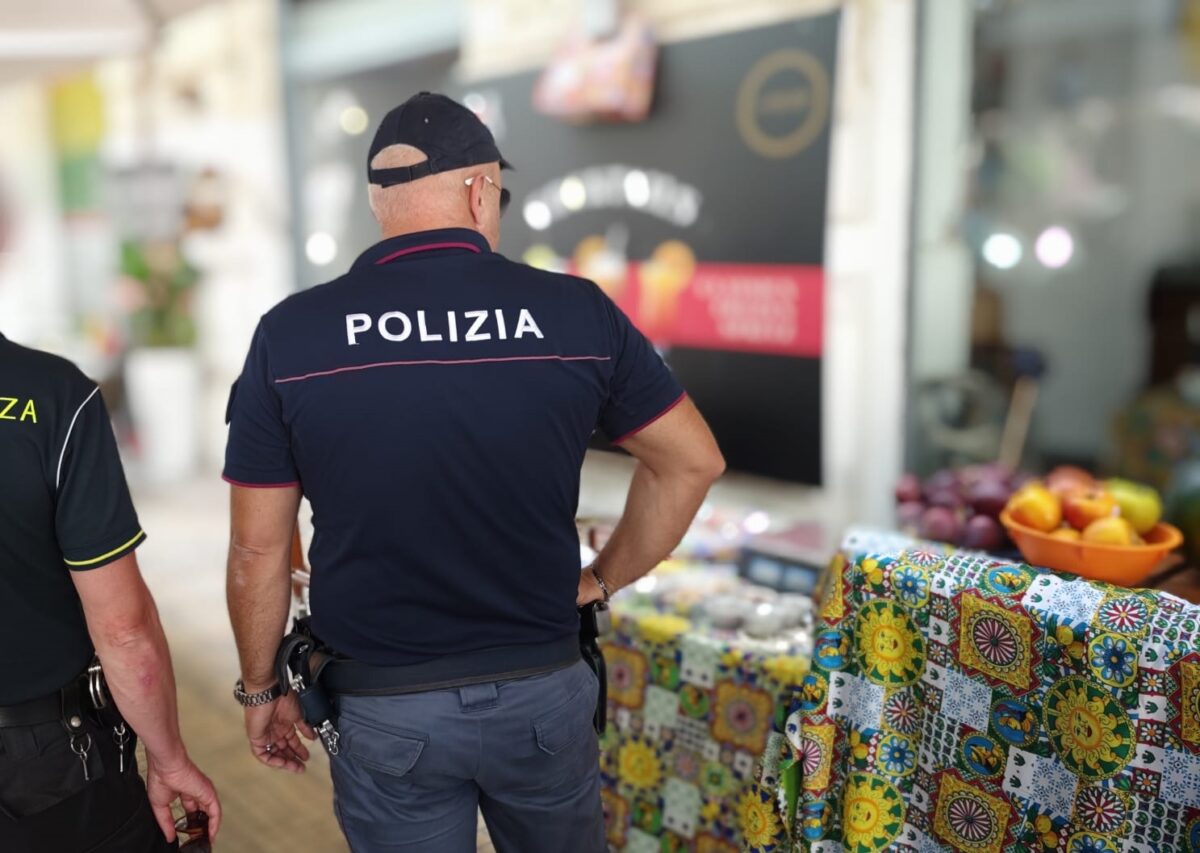 Operazione anti degrado urbano a Siracusa: eseguite 3 sanzioni a esercizi commerciali e identificati 2 cittadini extracomunitari