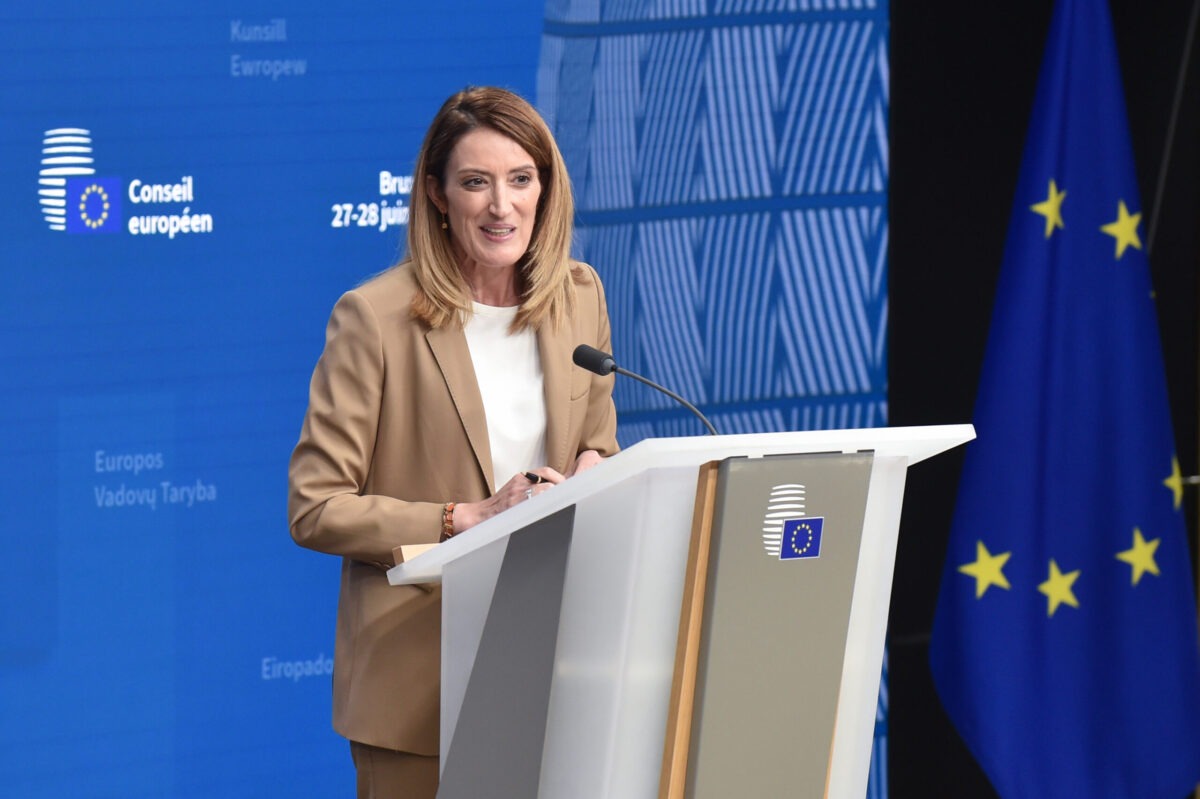 Roberta Metsola rieletta alla guida del Parlamento europeo: prontezza e determinazione di fronte alle sfide!