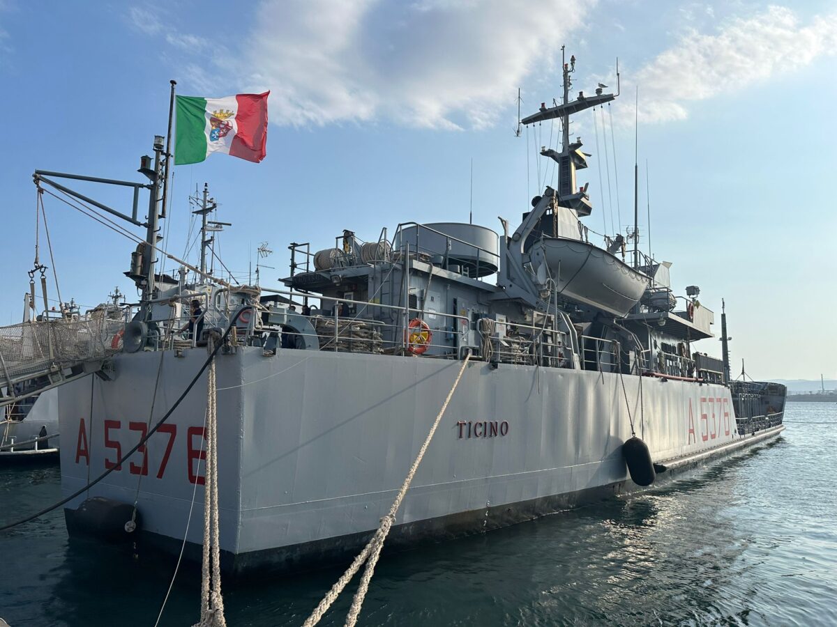 Scopri il video della nave cisterna che porta 1.200 metri cubi di acqua per dissetare Gela e Agrigento!