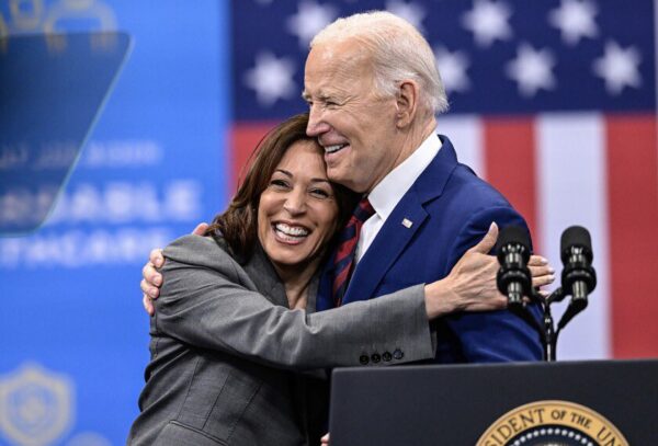 Biden conquista la Convention democratica: applausi, standing ovation e emozioni a fior di pelle.