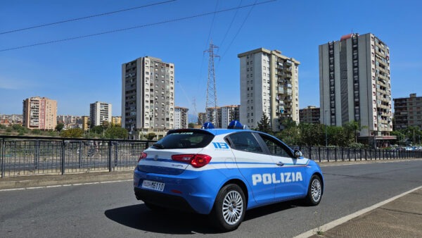 Cane antidroga della Polizia di Stato scopre droga in un'abitazione: arrestato un individuo in possesso di sostanze stupefacenti!