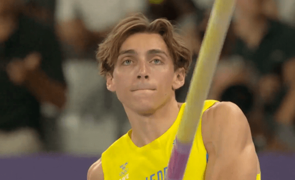 Duplantis conquista l'oro e segna un nuovo record del mondo nel salto con l'asta a Parigi 2024!