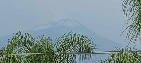 Neve ad Agosto, l'Etna si imbianca ad alta quota