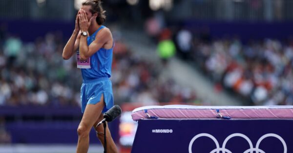 Gianmarco Tamberi: Novità in diretta da Parigi per la finale olimpica di salto in alto mentre le sue condizioni si complicano!