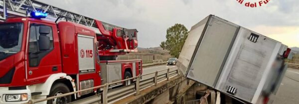 Incidente sull'autostrada A19: traffico bloccato tra Gerbini e Catenanuova!