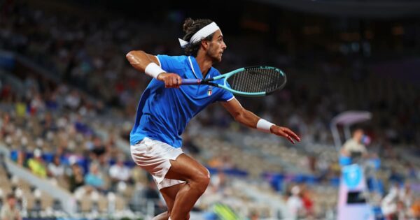 Lorenzo conquista il bronzo! Musetti riporta il tennis italiano sul podio a Parigi 2024.