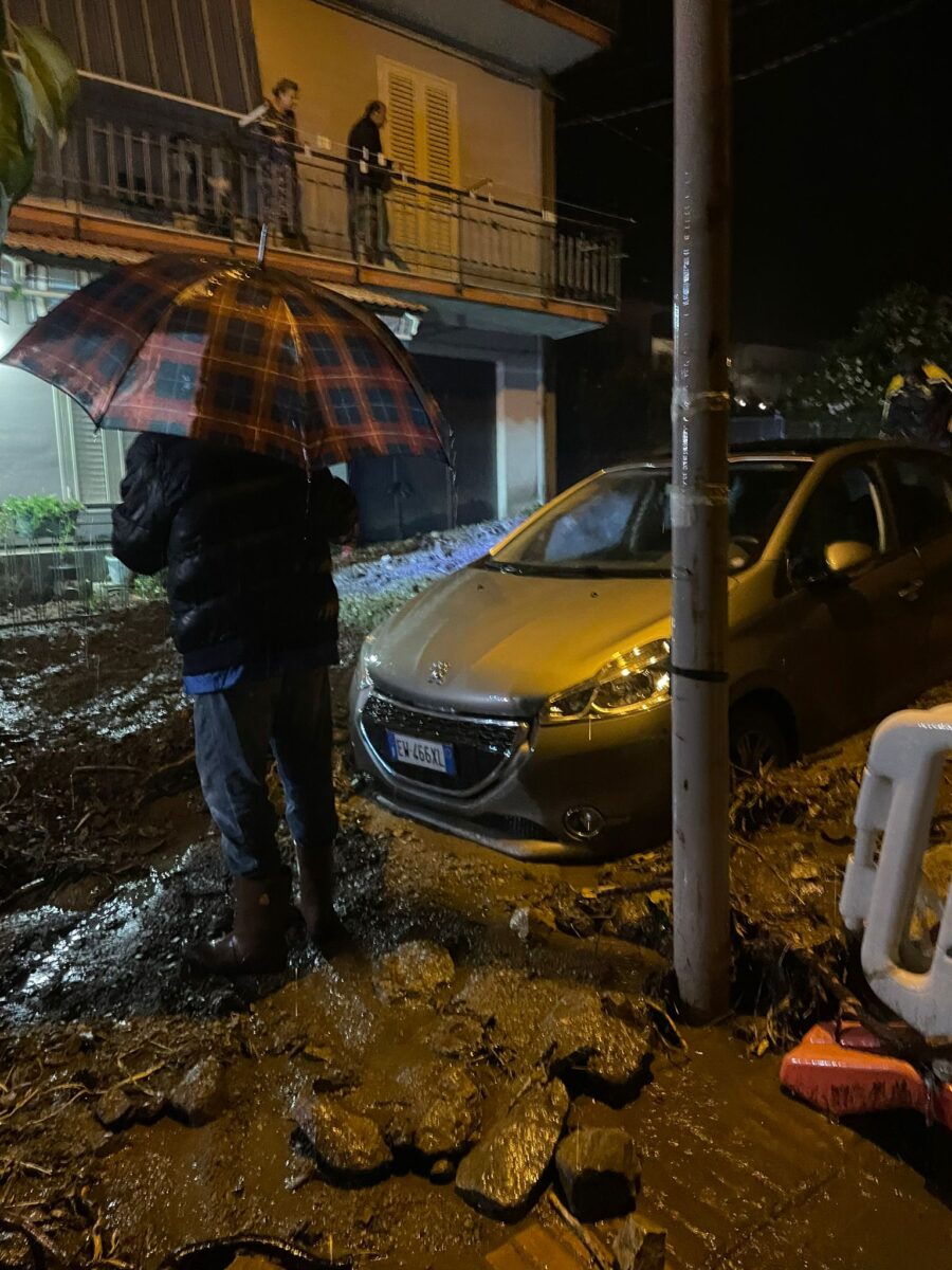 Maltempo nel Messinese: frane e allagamenti a Naso, Piraino e Brolo, attive squadre di volontari con idrovore al lavoro!