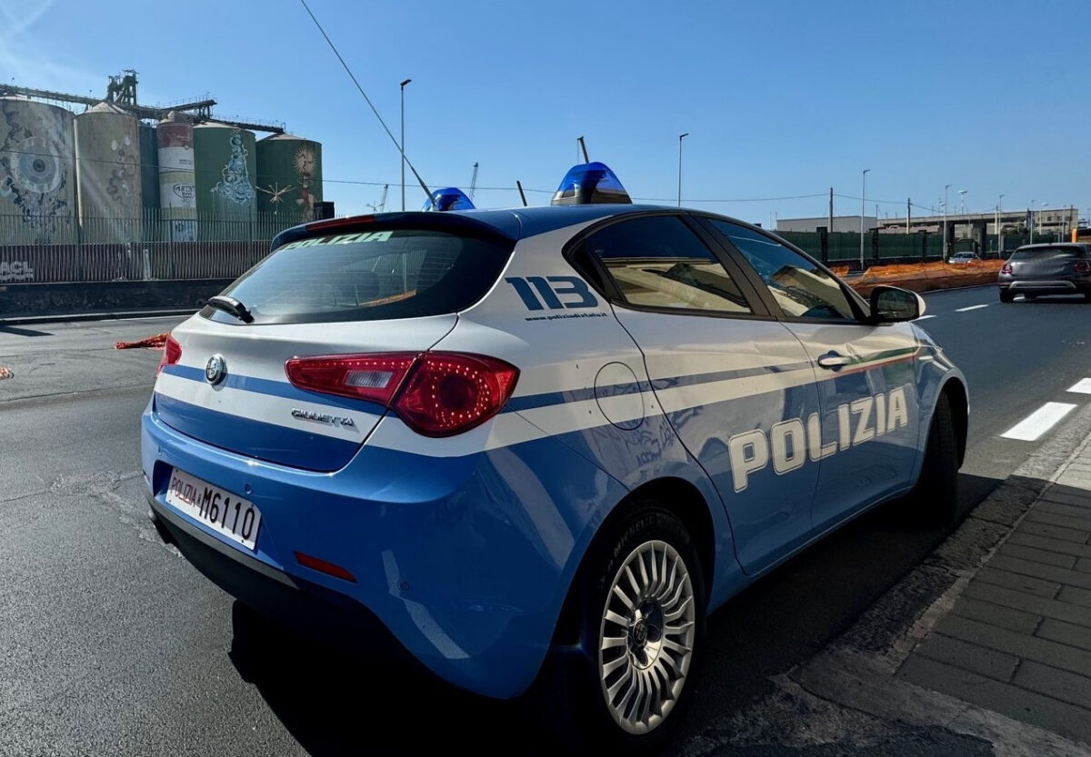 Scoperto mentre tenta di rubare un'auto, fermato dalla Polizia di Stato!