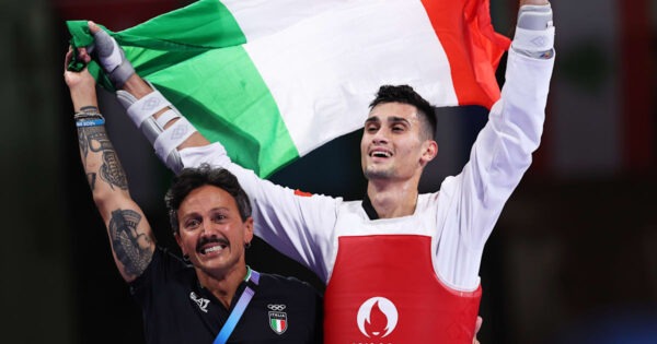 Simone Alessio conquista il bronzo olimpico nel taekwondo a Parigi 2024: una straordinaria rivincita!