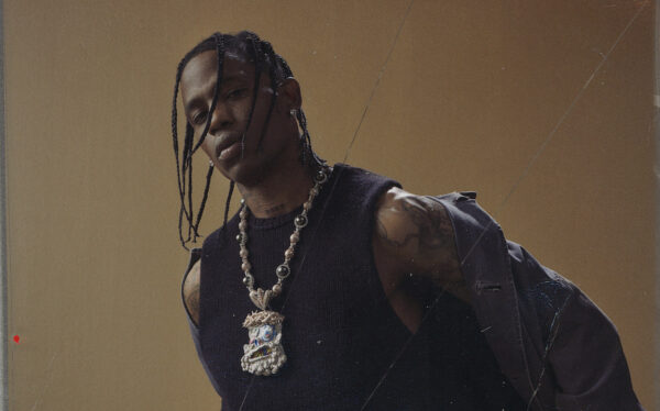 Travis Scott fermato a Parigi per episodi di violenza