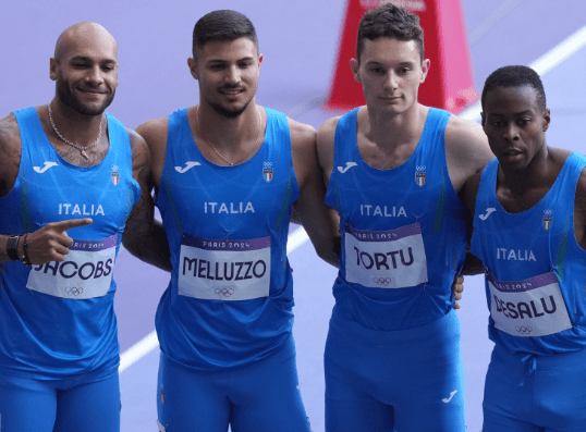 VIDEO | Italia in finale per un soffio! La staffetta 4x100 conquista Tokyo con una corsa emozionante.