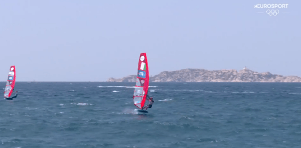 VIDEO | Marta Maggetti conquista l'oro nel windsurf alle Olimpiadi dopo una lunga attesa per questa vittoria!