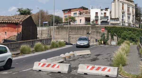 Via Caronda: il III Municipio chiede provvedimenti urgenti per la rimozione dei blocchi di cemento