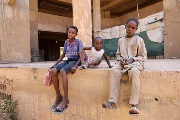 330 milioni di bambini in povertà estrema: l'emergenza globale che non possiamo ignorare