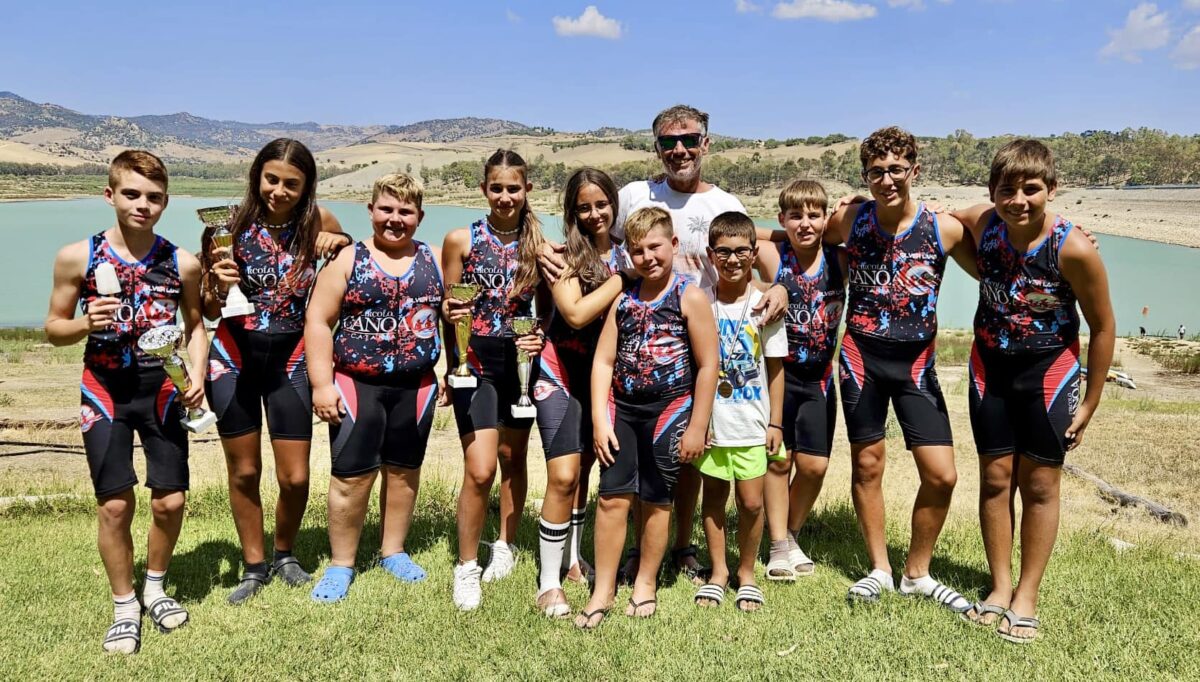 Canoa Giovani, il Team Rossazzurro conquista il Lago di Nicoletti!