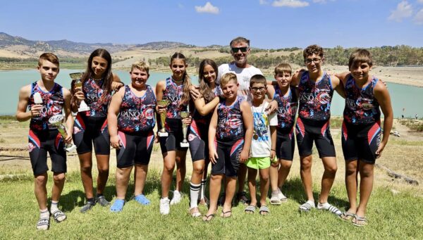 Canoa Giovani, il Team Rossazzurro conquista il Lago di Nicoletti!