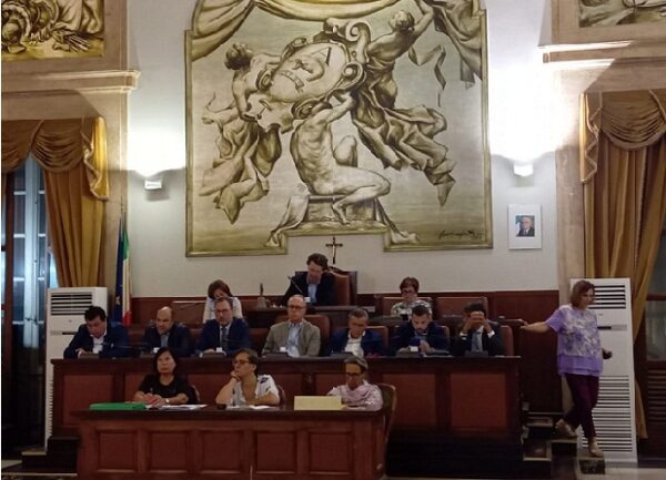 Consiglio comunale: accordo unanime su regolamento per la refezione scolastica e finanziamenti per la protezione civile!