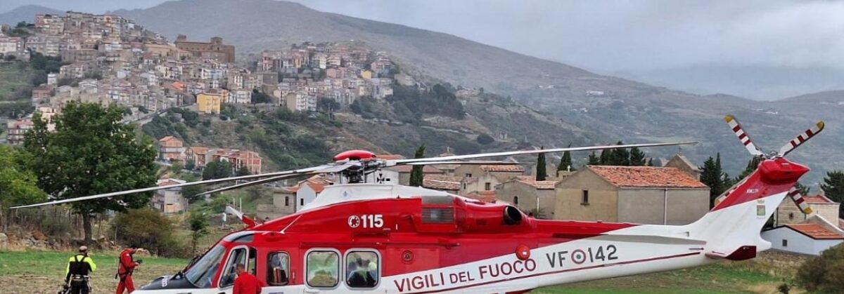 Esplorando le campagne per ritrovare una persona scomparsa: un'avventura di ricerca e salvataggio.