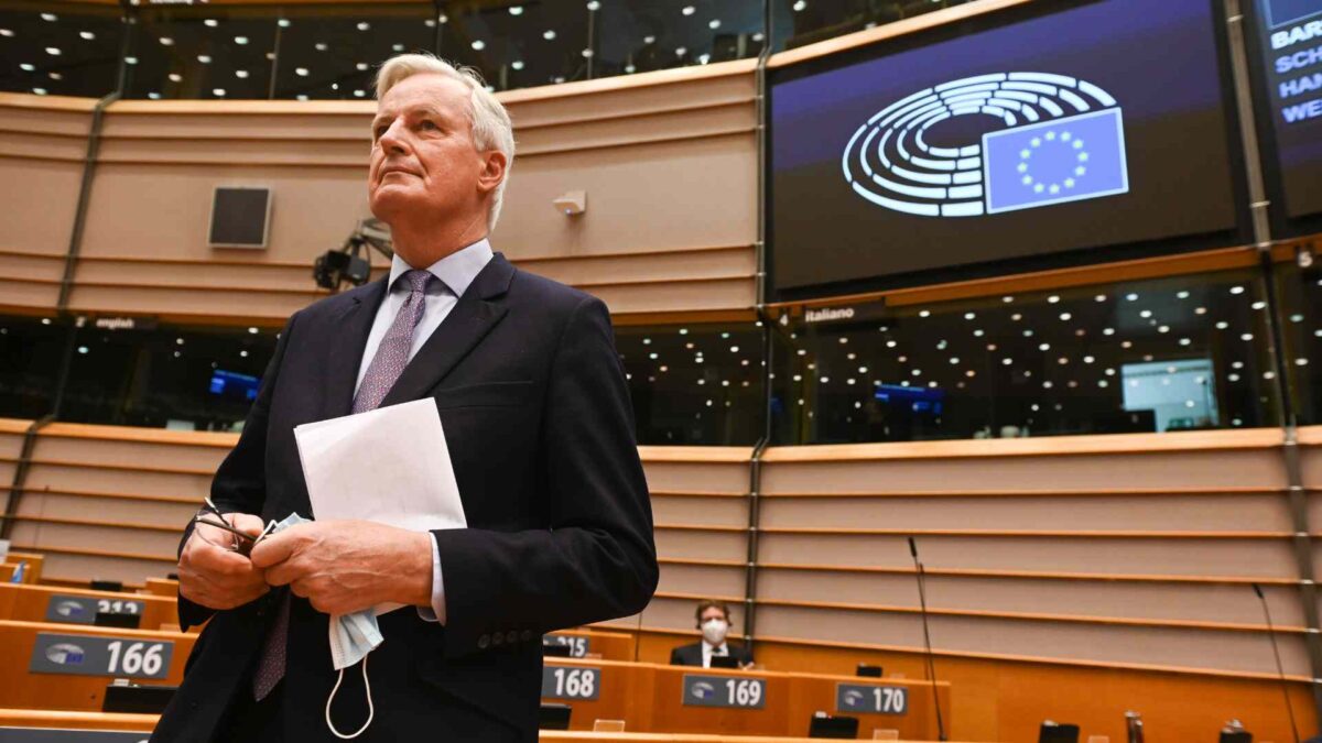 Francia: Macron sceglie Barnier come primo ministro per dar vita a un governo di unità!