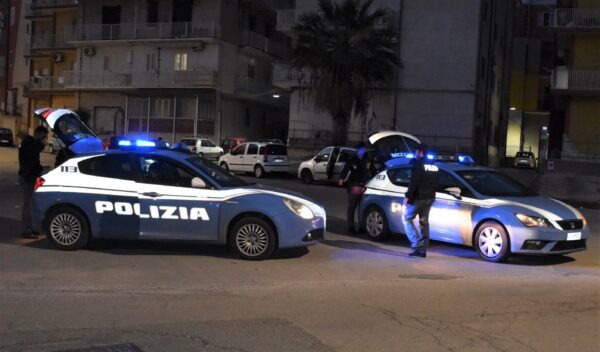 Gela: due giovani ventenni arrestati dalla Polizia di Stato per furto!