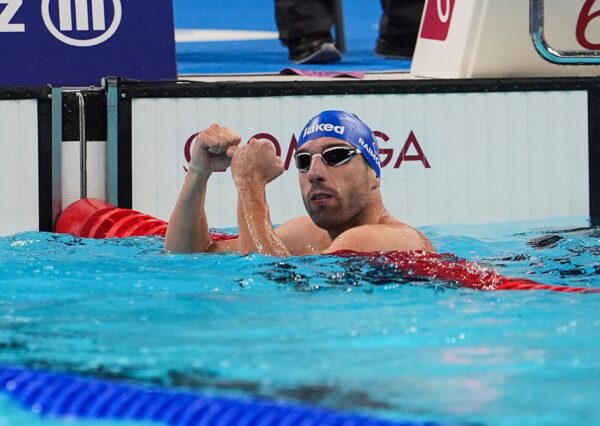 Italia festeggia una straordinaria medaglia d'oro nel nuoto alle Paralimpiadi grazie all'eccezionale Stefano Raimondi!