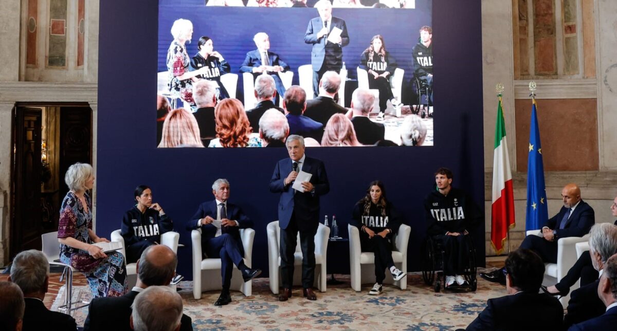 La Squadra di Spada Femminile Italiana diventa Ambasciatrice della Diplomazia dello Sport: un Riconoscimento Prestigioso a Villa Madama