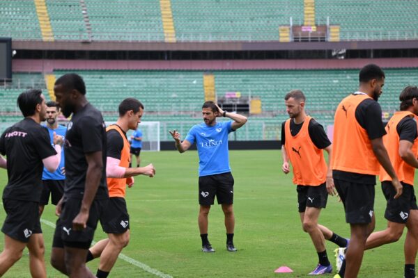 Rosanero pronti a sfidare il Napoli: ecco i convocati per la grande partita!