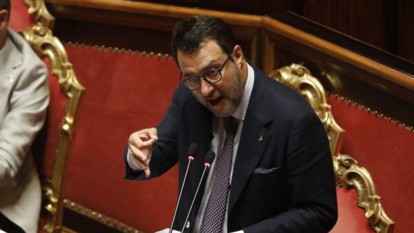 Salvini chiama a raccolta il consiglio federale della Lega per affrontare l'emergenza Open Arms