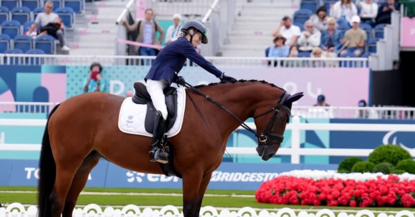 Sara Morganti conquista la storica medaglia di bronzo nell'equitazione, primo traguardo azzurro ai Giochi Paralimpici di Parigi 2024!