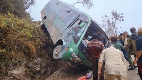 Scopri i Dettagli del Terribile Incidente a Machu Picchu: 13 Turisti Italiani Feriti dopo una Caduta di 15 Metri dal Bus!