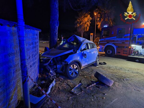 Tragedia a Nettuno: Una donna incinta e un bambino di 7 anni perdono la vita in un incidente stradale