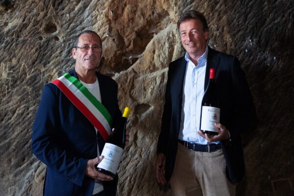 72 bottiglie di vino affinate nelle grotte storiche | Scopri perché questo progetto sta facendo discutere gli esperti!