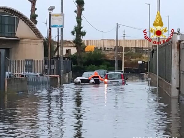 Allagamenti in Sicilia | La verità sul maltempo che sta mettendo in crisi le strade italiane!