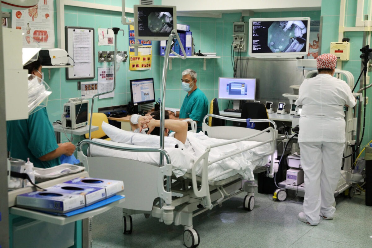 Antibiotico-resistenza: l'emergenza sanitaria del futuro che può costare 8 milioni di vite entro il 2050 - 