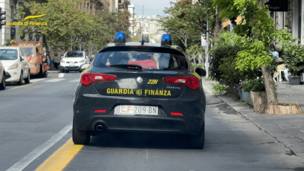 Controlli Guardia di Finanza: trovati 78 lavoratori in nero (7 extracomunitari) solo in due mesi