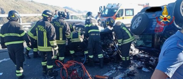 Incidente sulla Palermo-Sciacca: 3 morti e bambini in ospedale | Perché le strade italiane diventano scene di tragedia?