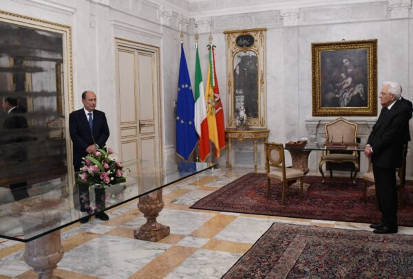 La Sala degli Specchi ora porta il nome di Maria Mattarella | Scopri perché questo omaggio scuote le fondamenta della politica siciliana!