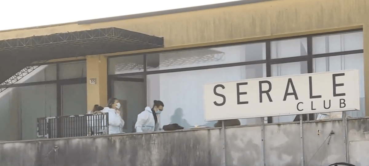 Neonata trovata nel water di un nightclub | La straziante verità sulla madre che tutti ignoravano