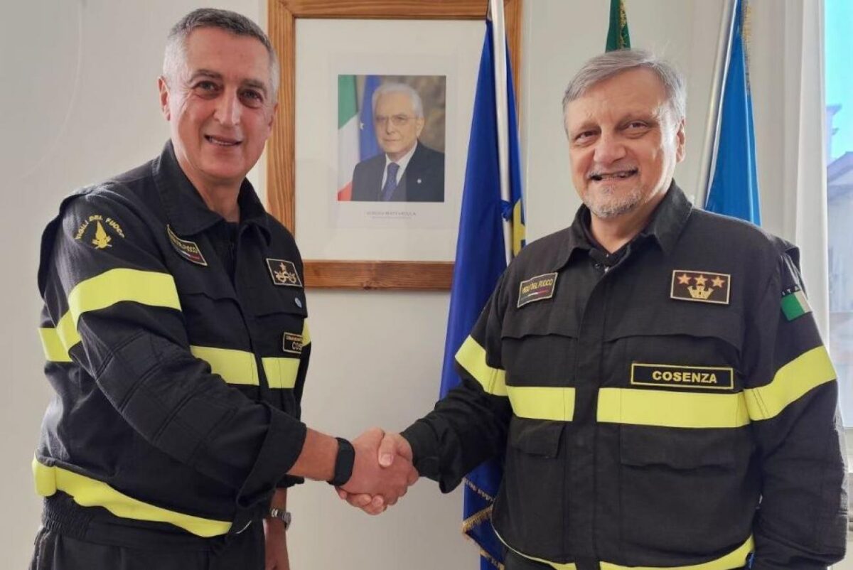 Nuovo Comandante dei Vigili del Fuoco a Cosenza | Cosa significa davvero per la sicurezza della tua città?