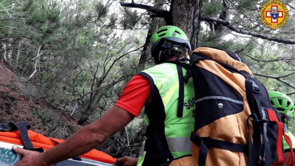 Turista in difficoltà sull’Etna: salvataggio del soccorso alpino