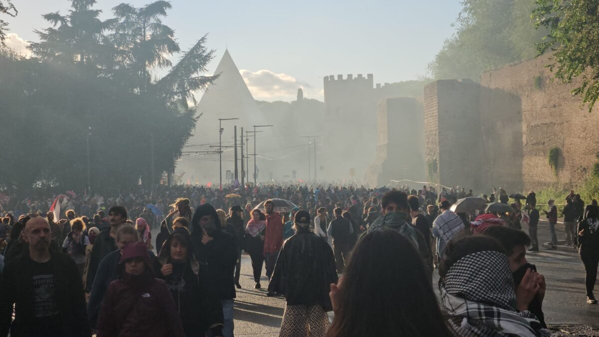 Scontri inaspettati alla manifestazione pro Palestina | Cosa si nasconde dietro il caos di Roma?