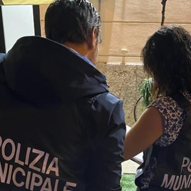 Sequestri shock in locali notturni | Ecco cosa non ti hanno mai detto sui controlli della Polizia Municipale!