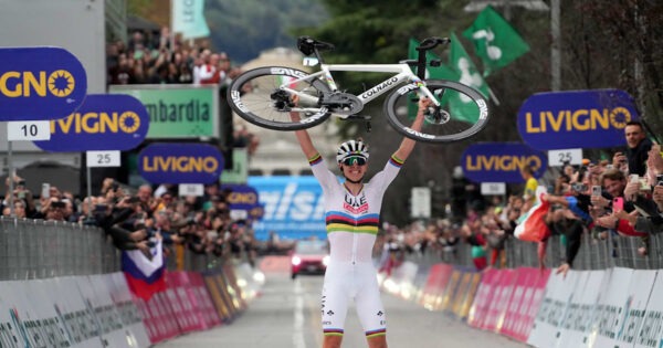 Tadej Pogacar conquista l'impossibile | Ecco perché potrebbe diventare il più grande ciclista di sempre!