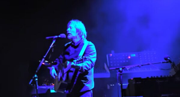 Thom Yorke abbandona il palco contro un contestatore | È giusto condannare gli artisti per le loro scelte musicali?