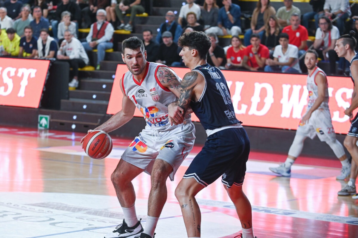 Virtus Ragusa affonda ancora: la quarta sconfitta consecutiva | Hai mai visto una squadra lottare così senza successo?