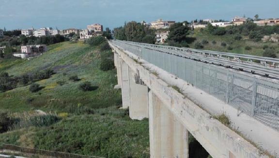 Otto milioni per riaprire un viadotto che ha bloccato Sciacca per 10 anni | Ma chi beneficerà davvero di questo investimento?