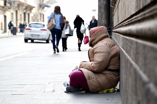 5,6 milioni di italiani in povertà | È davvero un problema solo del Sud?